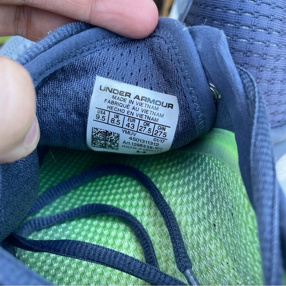 Under armour running shoes athletic size 9.5 mens gray green - Picture 6 of 6